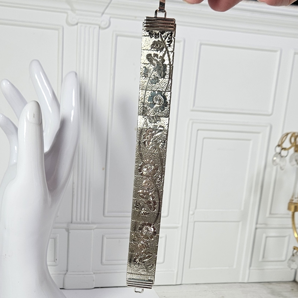 Vintage Segmented Bracelet Metal Floral - Picture 2 of 4